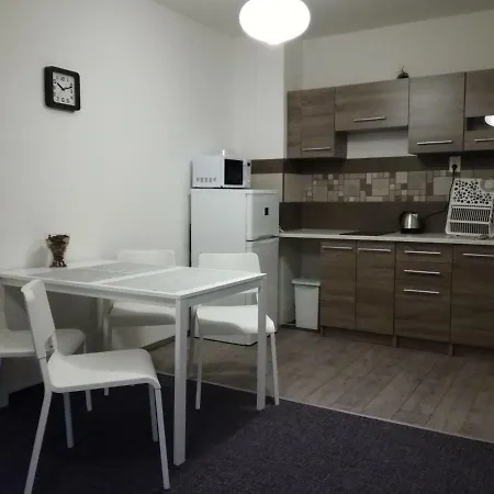 Apartman Prefa Benesov nad Ploucnici Exterior photo