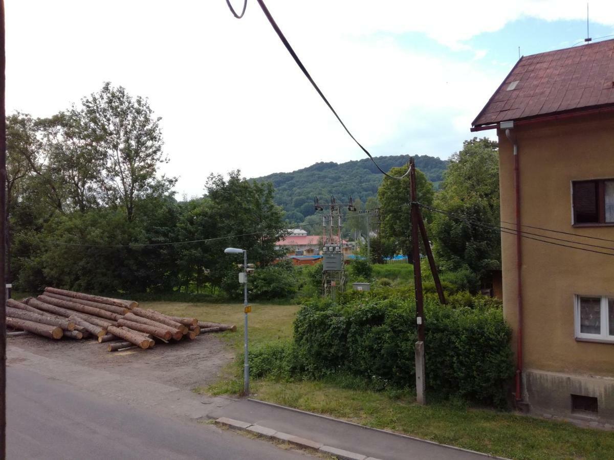 Apartment Prefa Benesov nad Ploucnici